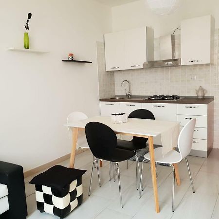 Red Ginger Apartment Oristano Exterior photo