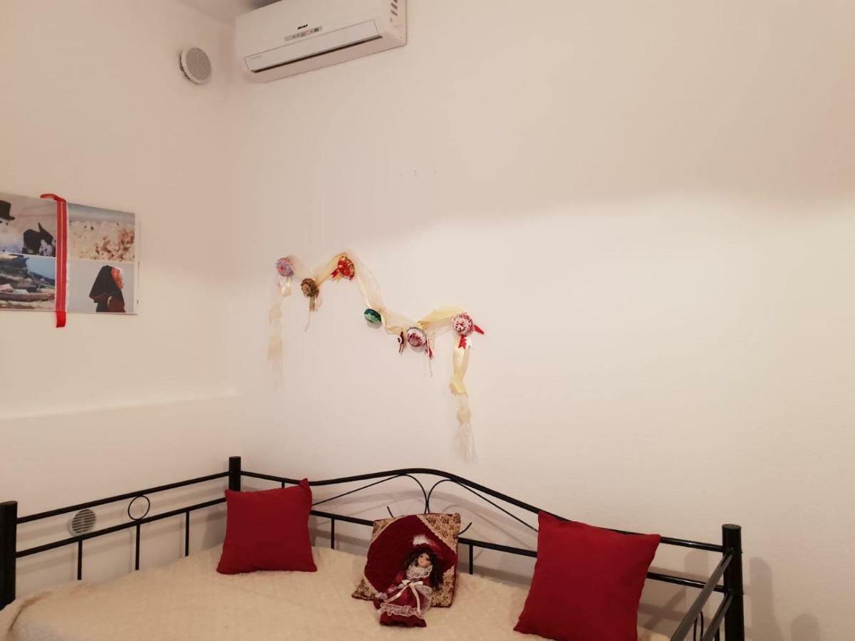 Red Ginger Apartment Oristano Exterior photo